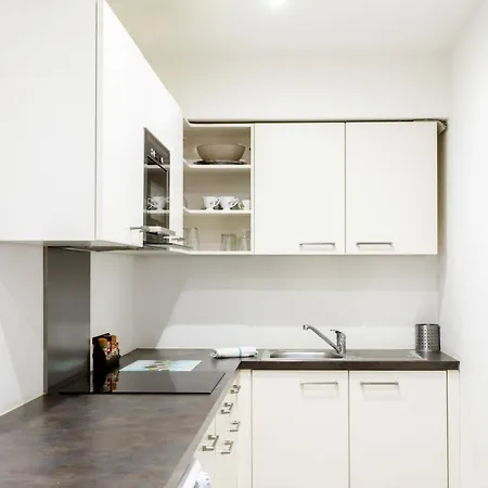 L'amandier Private Nizza